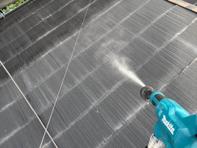 城南区でカラーベストを洗浄中