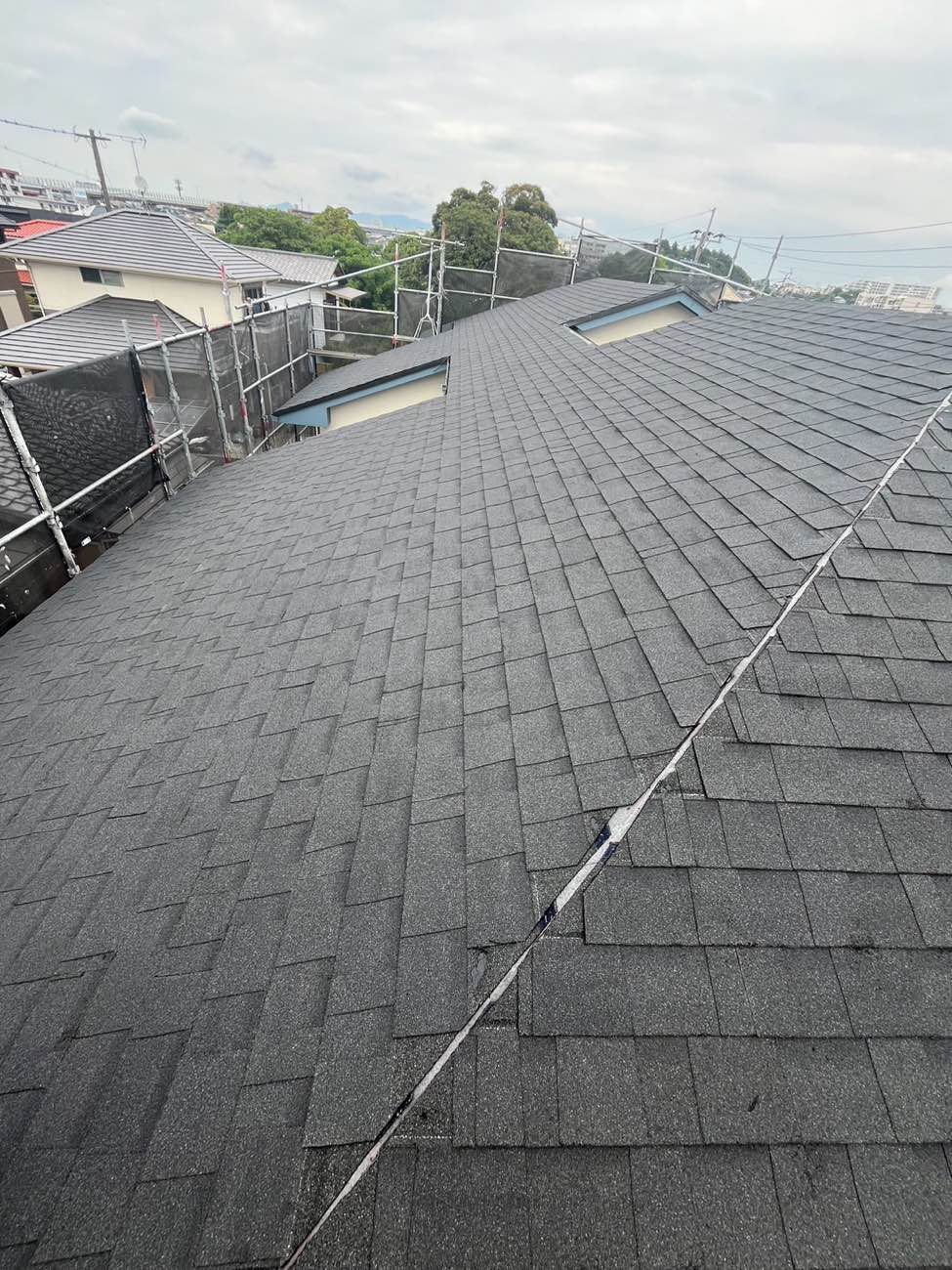 屋根カバー工法、屋根面が完成