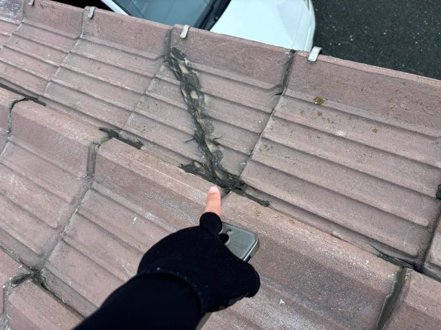 福岡市西区のセメント瓦屋根の劣化