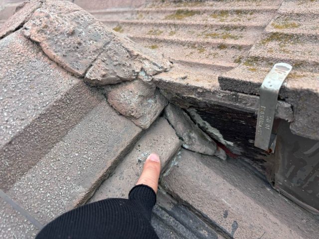 福岡市西区の調査で発覚したセメント瓦の傷み