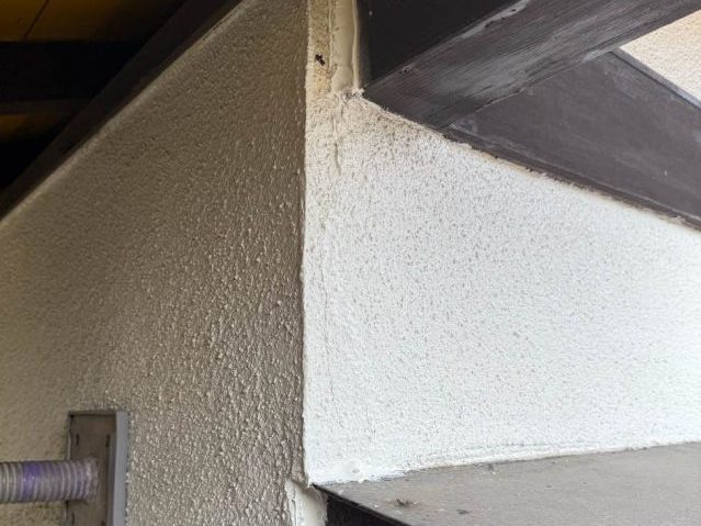 博多区で外壁のシーリング補修状況