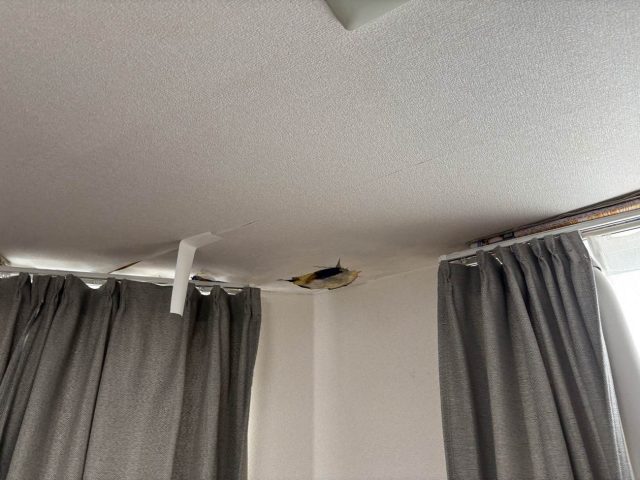 福岡市南区の接骨院で雨漏り被害