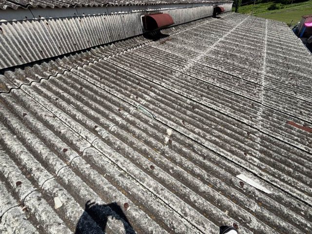 福津市の物流倉庫の大波スレート屋根