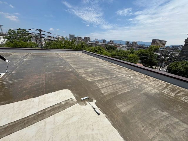 糸島市の防水工事におけるプライマー塗布