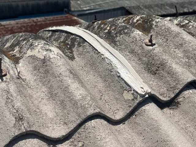 福津市の応急処置を行った大波スレート屋根