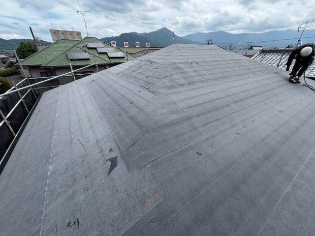 志免町の屋根カバー工事ルーフィング敷設後