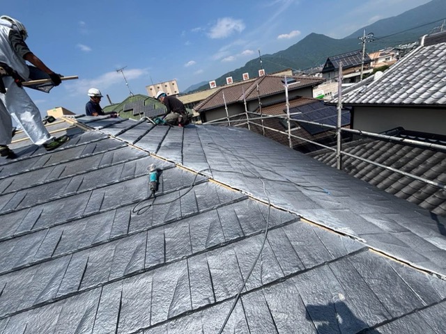 福岡市東区の屋根カバー工法、屋根面の完成