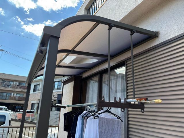 福岡市城南区の破損したテラス屋根