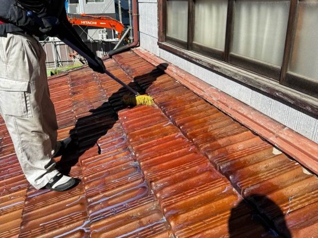 福岡市中央区で雨漏りの確認中