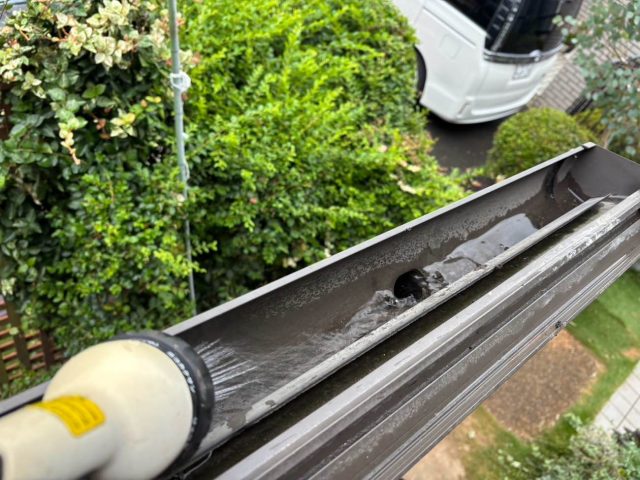 志免町の塗装工事にともなう清掃作業