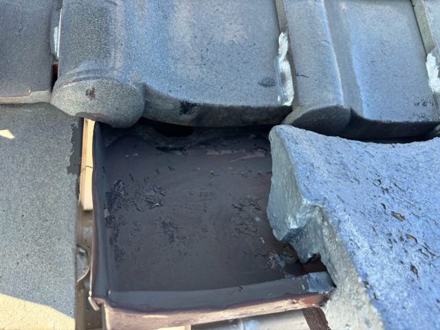 福津市の老朽化した瓦