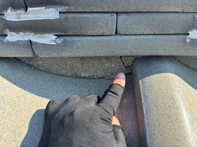 福津市の漆喰のひび割れ