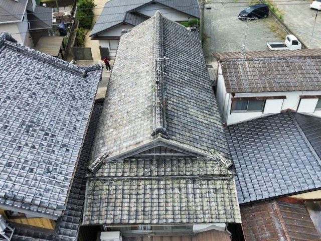 福岡市東区の老朽化が進行した瓦屋根