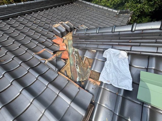 糸島市の雨漏りした谷板金