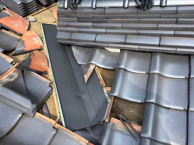 糸島市で谷板金を交換