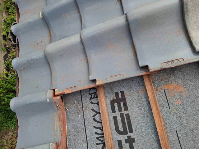 福岡市東区の雨漏り工事、瓦の復旧