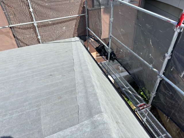 福岡市東区の雨漏り対策として防水シートを上貼り