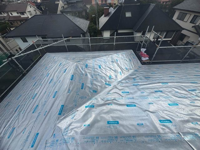 大野城市の葺き替え工事で敷かれた遮熱ノアガードⅡ