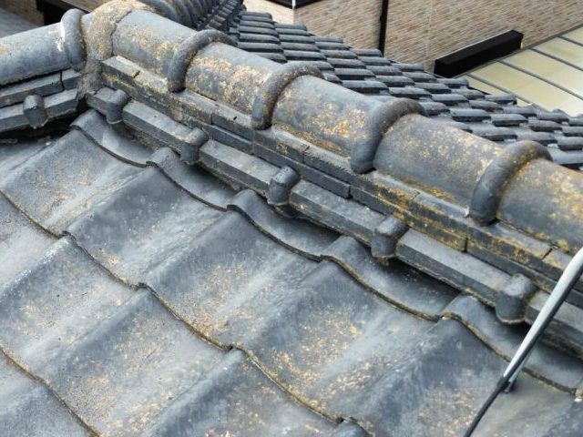 福岡市西区の瓦屋根の経年劣化