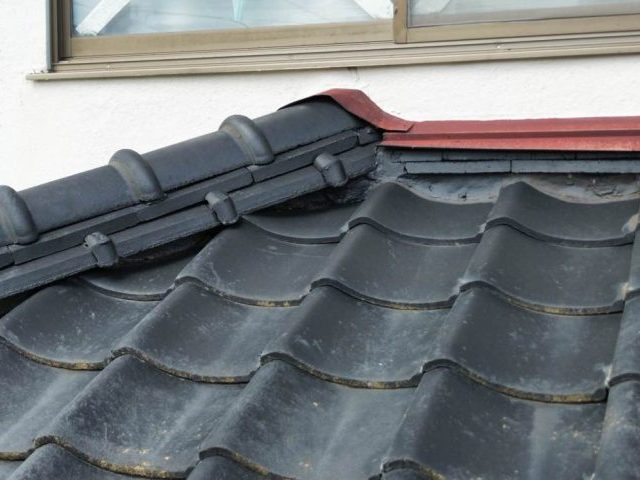 福岡市西区の外壁取り合い部のすき間