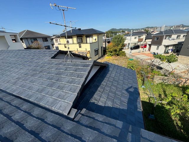 福津市で棟工事を終えた屋根全景