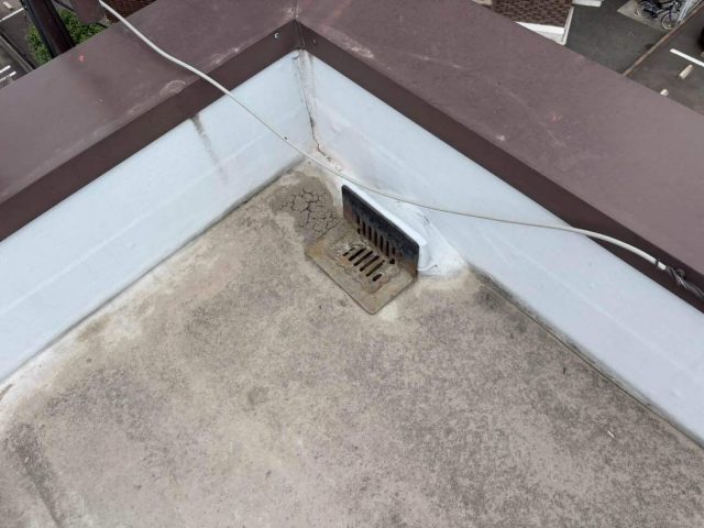 糸島市の調査で見つかった排水口付近の劣化