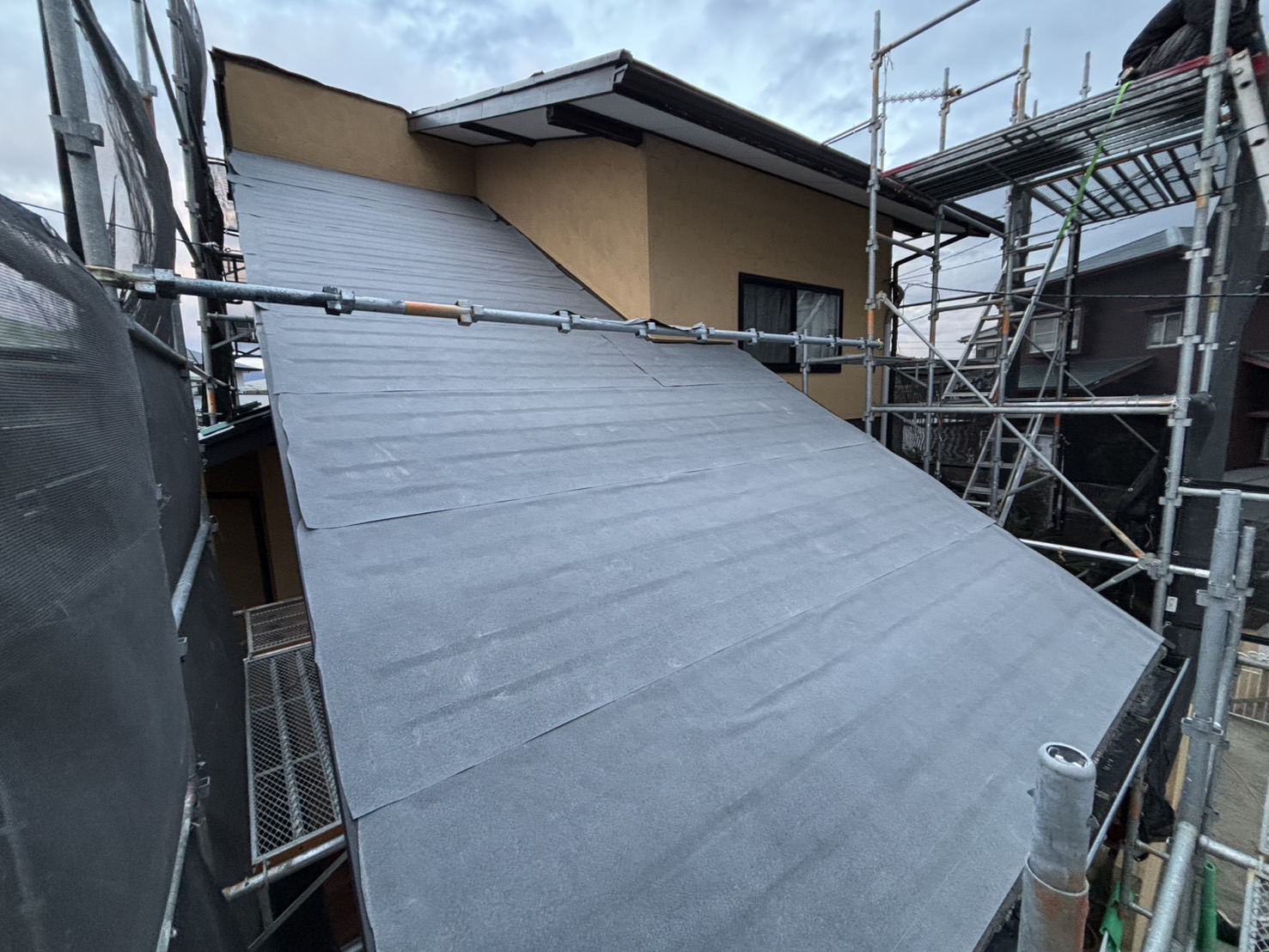 糸島市物件、屋根カバー工法、オークリッジスーパー