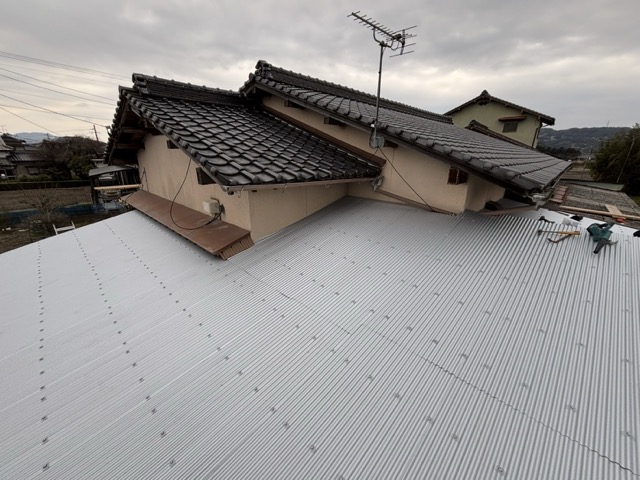 ガルバリウム鋼板