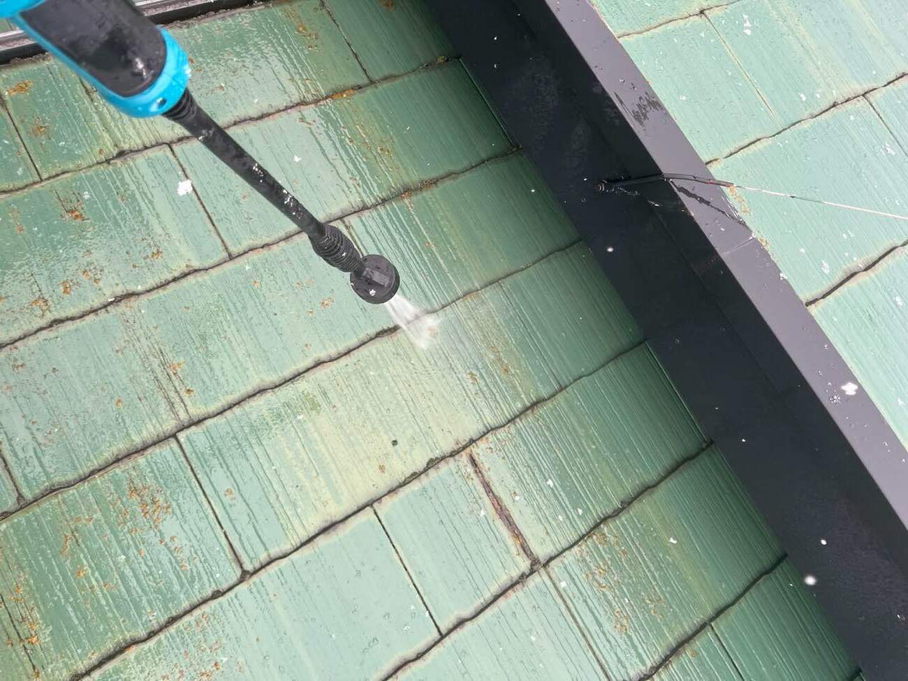 北九州市で行ったカバー工法、高圧洗浄