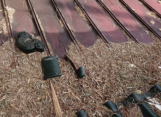 瓦落下　街の屋根やさん四日市店