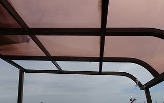 テラス屋根飛散　街の屋根やさん四日市店