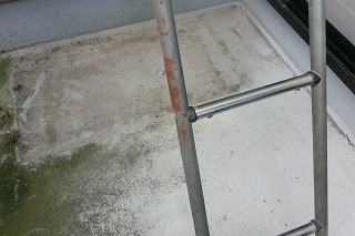 ベランダ雨漏り　街の屋根やさん四日市店　川越町