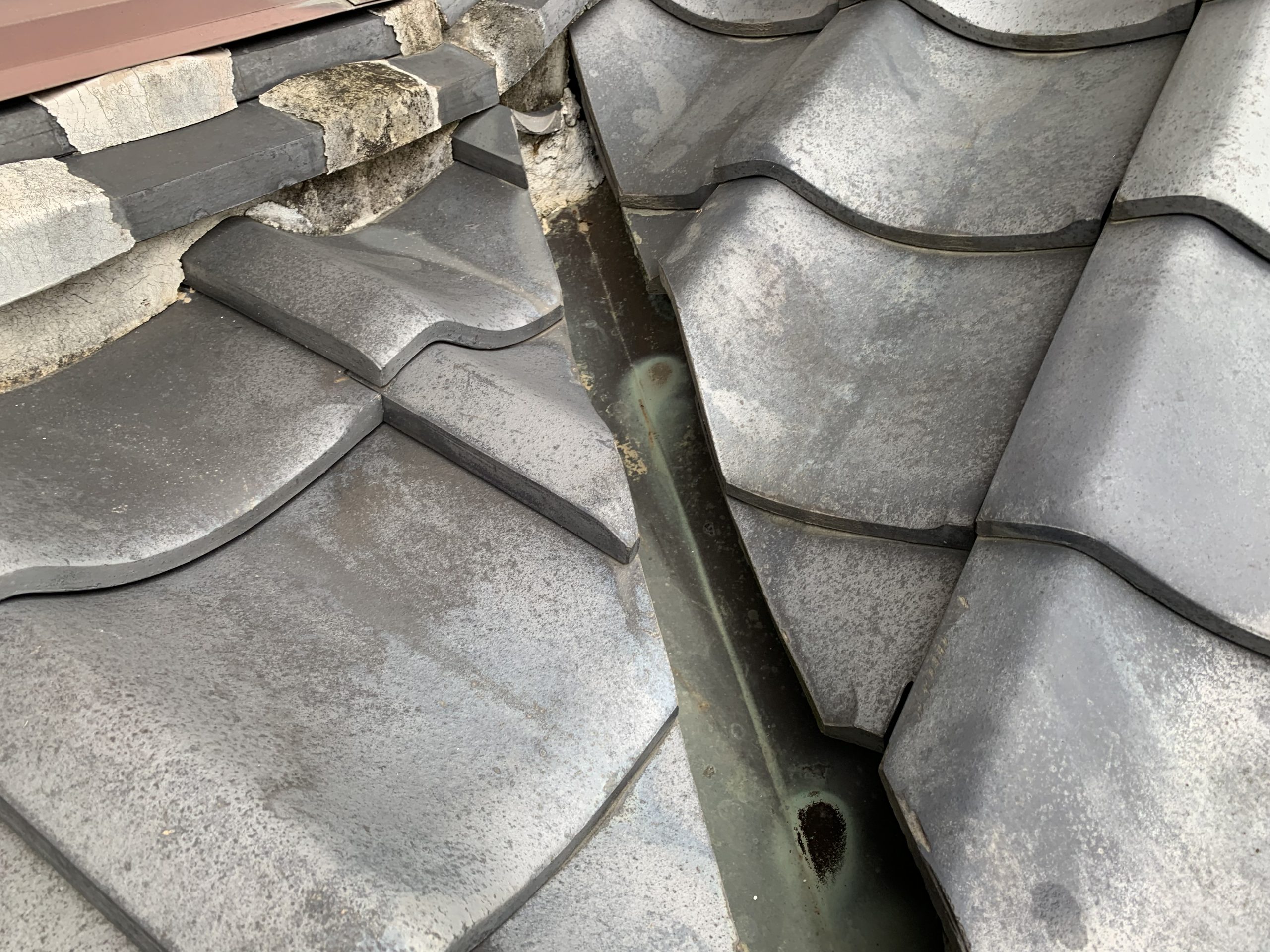 四日市市の谷樋からの雨漏り