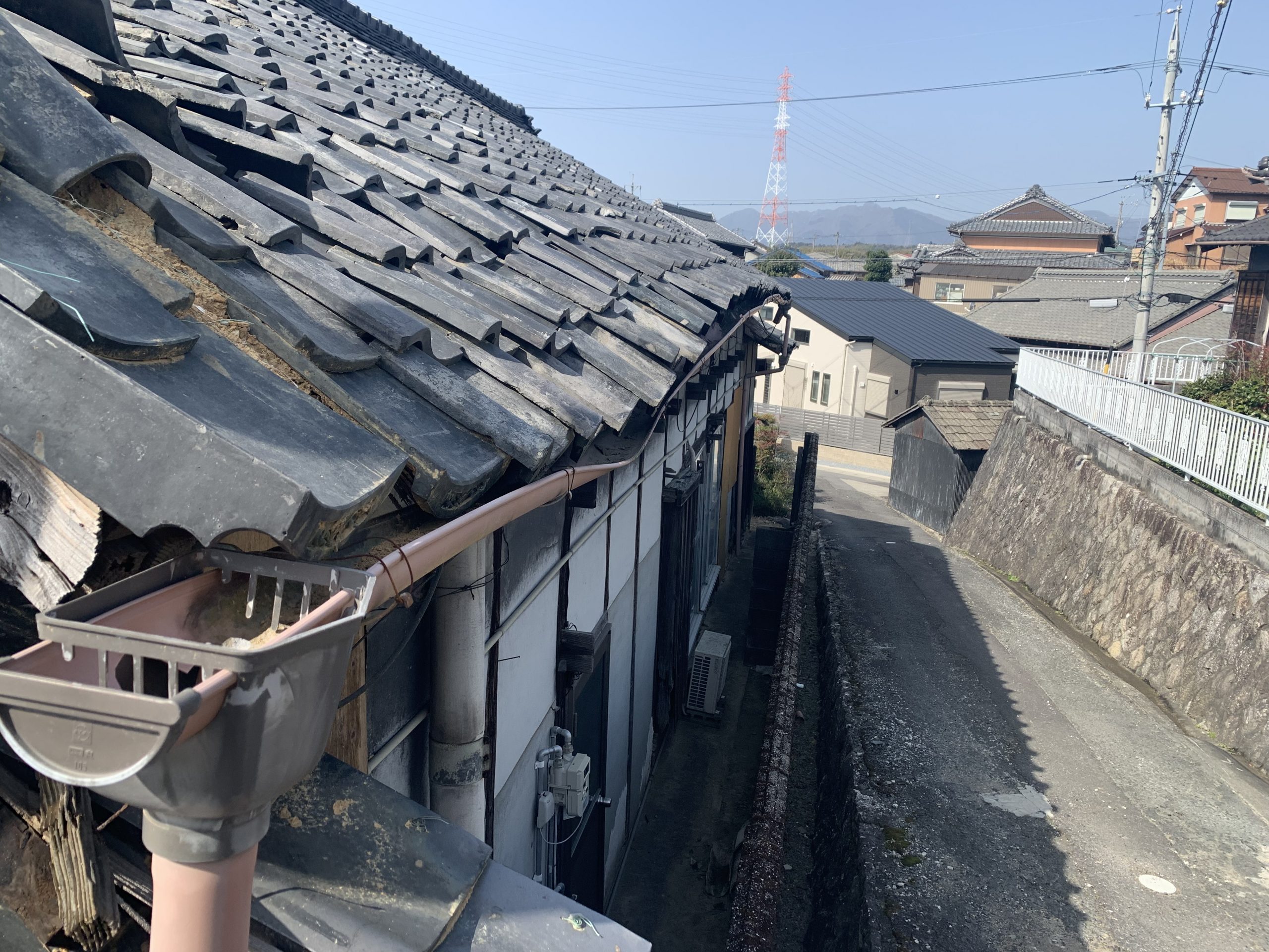 東員町雨漏りした瓦屋根