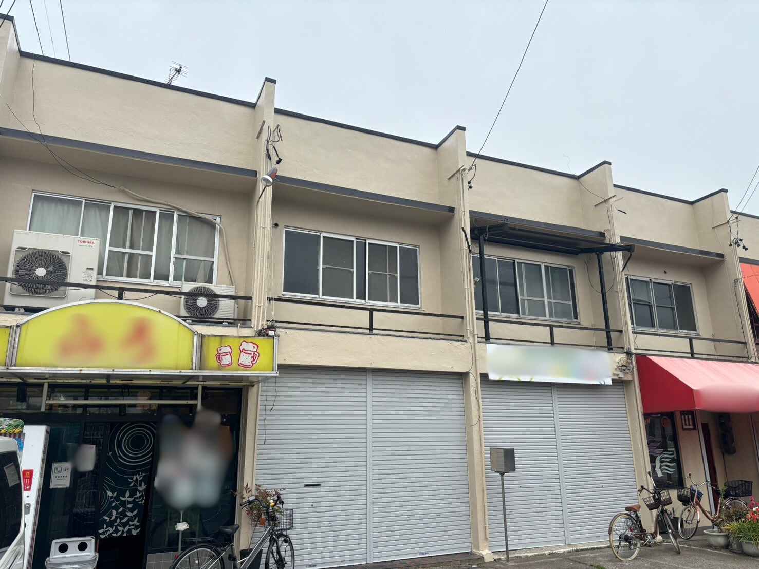 桑名市の長屋店舗の外壁リフォーム完成状態