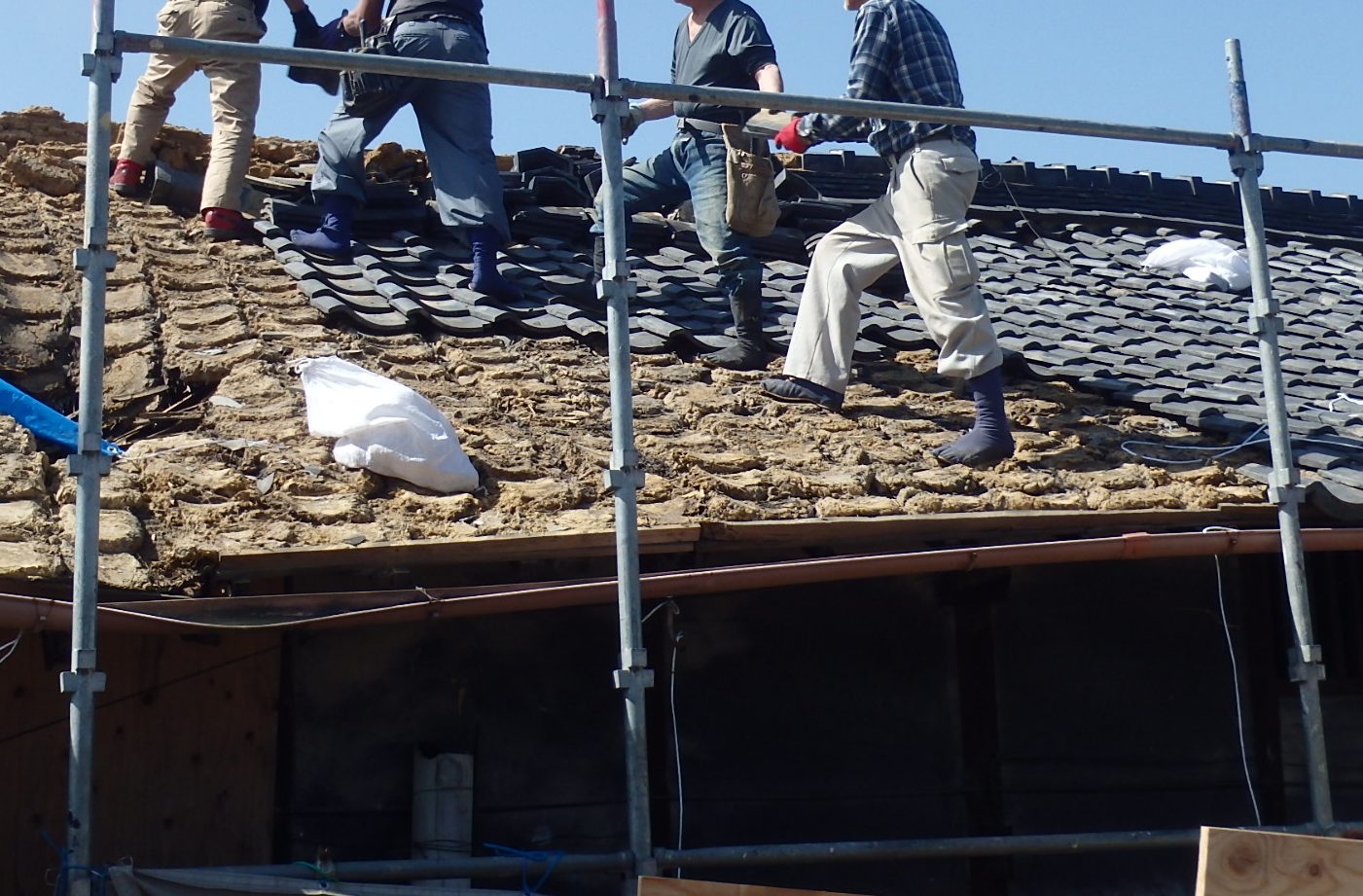 古民家瓦剥がし