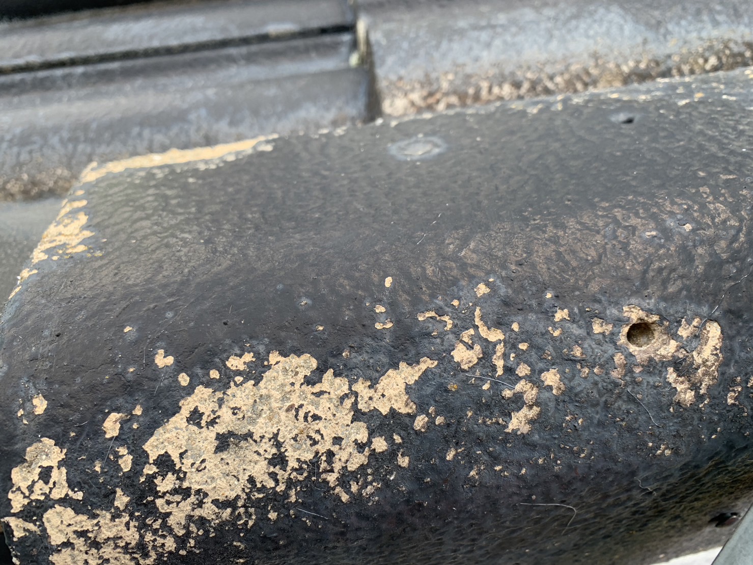 モニエル瓦の塗装劣化状況