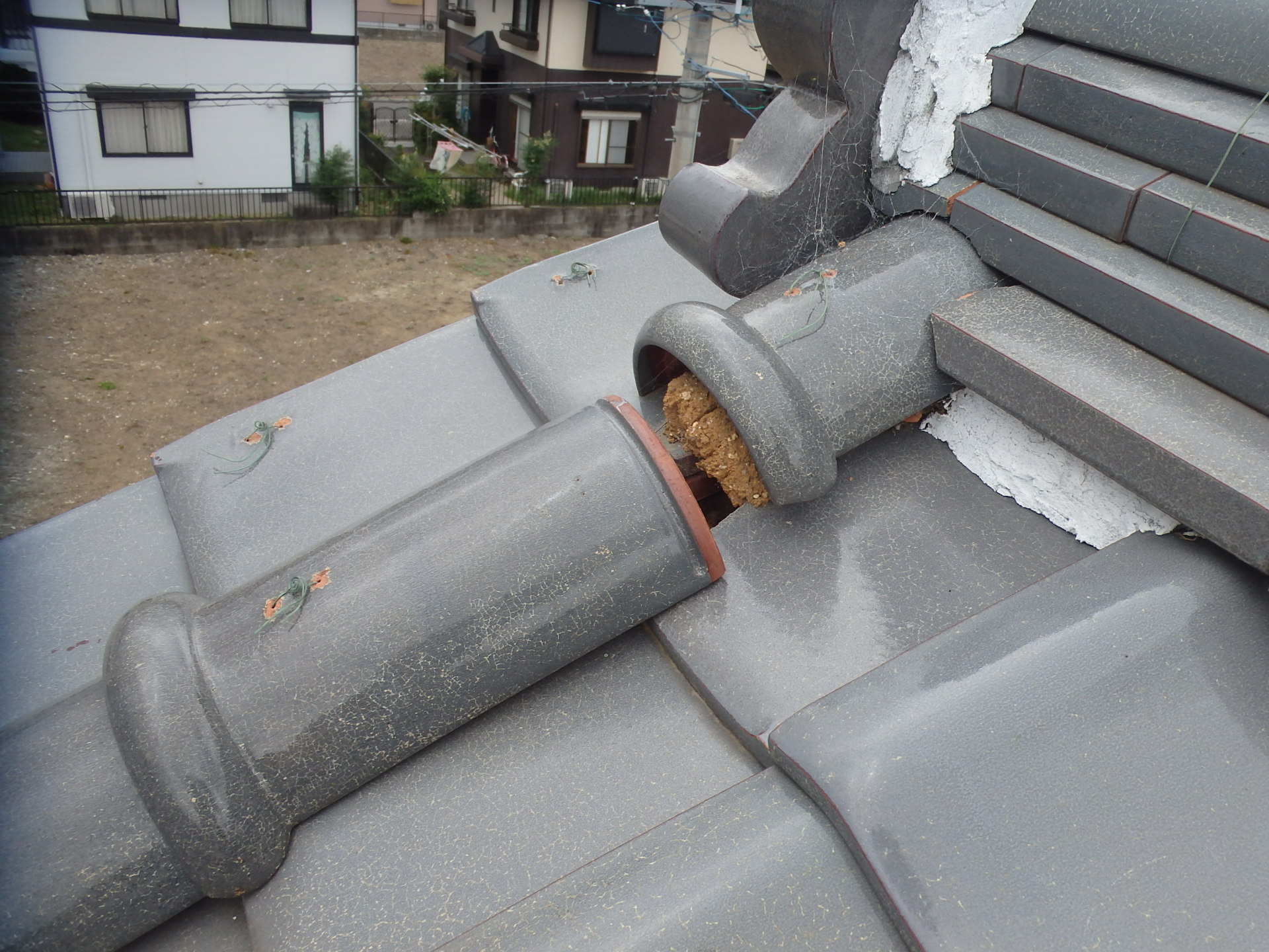 瓦屋根の風切丸ズレ状況