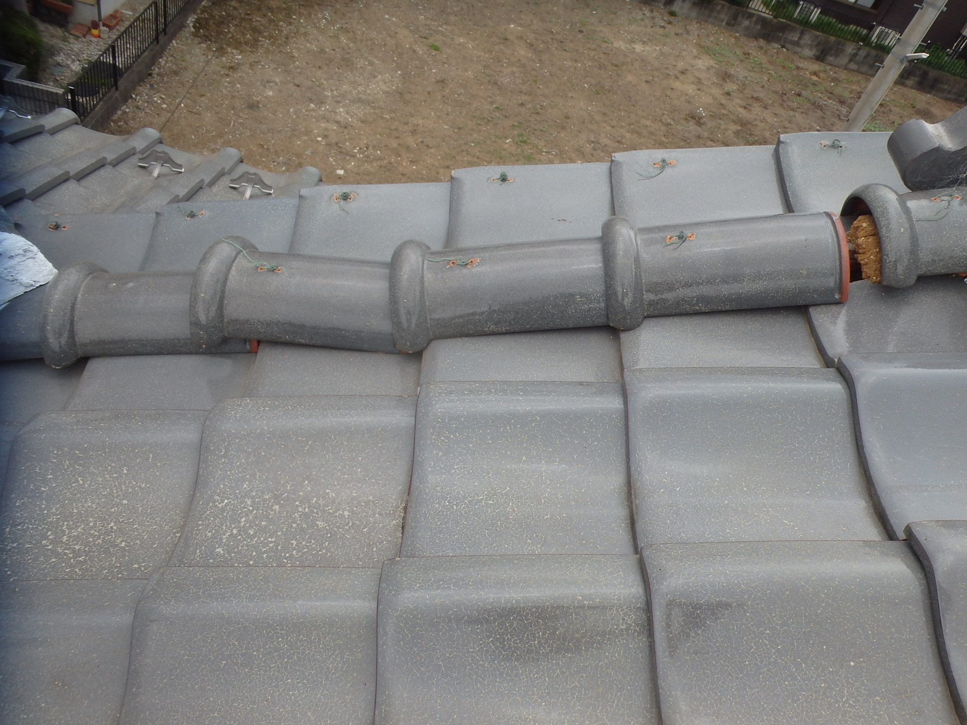 瓦屋根の風切丸ズレ状況２