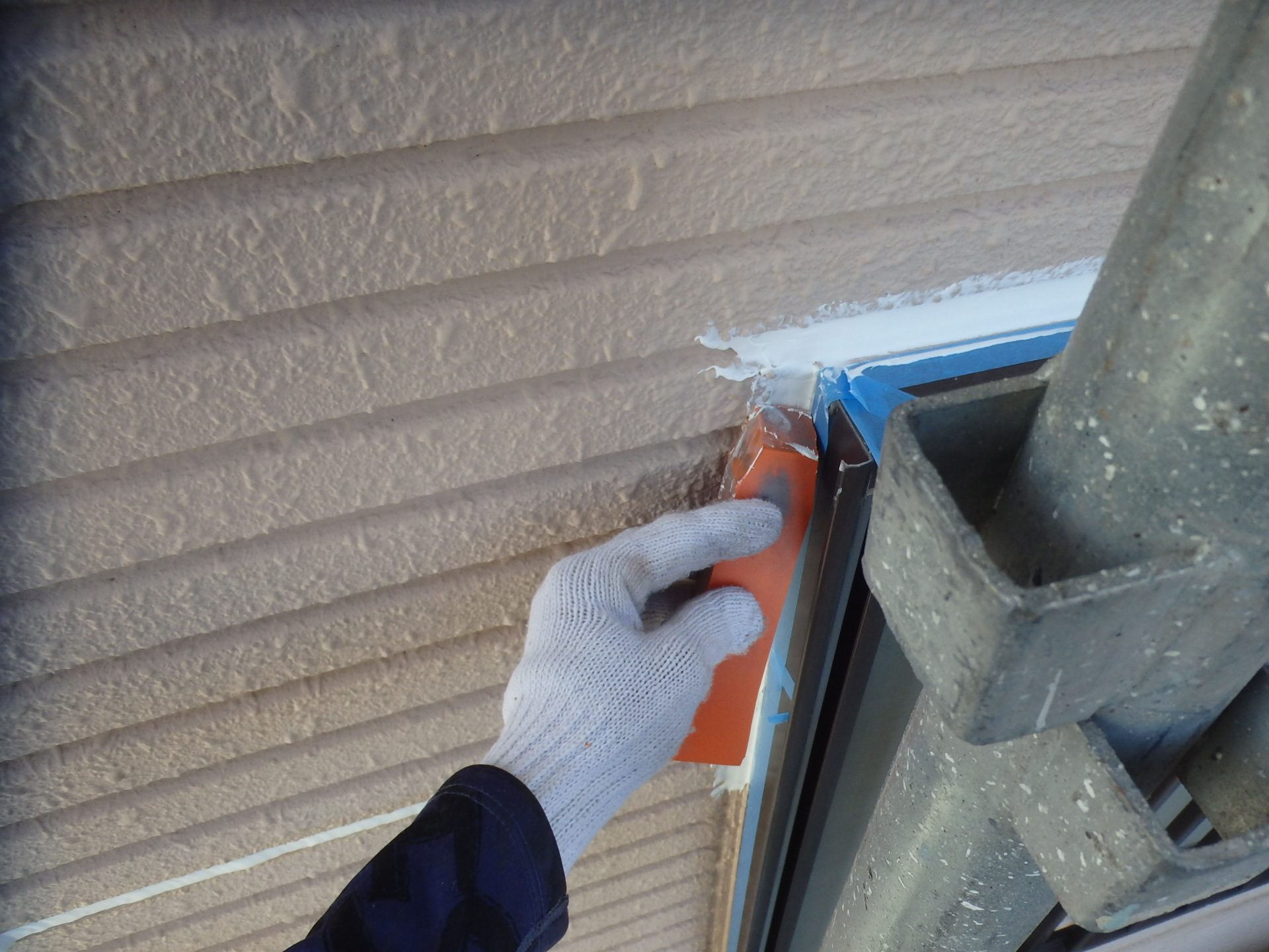 鈴鹿市の外壁シーリング打替え作業