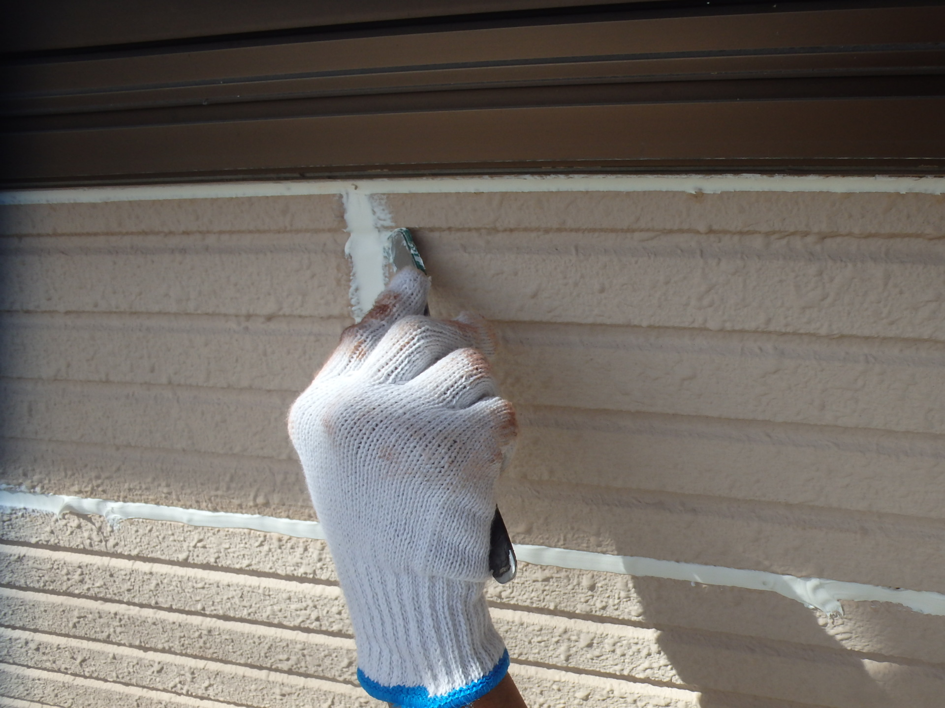 鈴鹿市の外壁シーリング打替え作業２