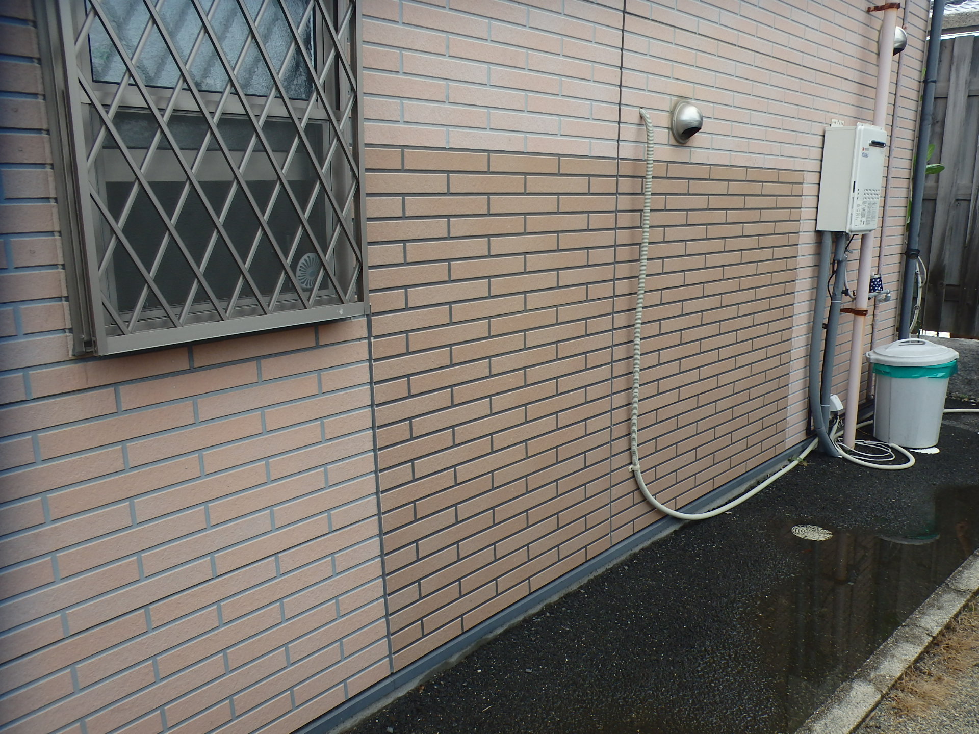 鈴鹿市の貸店舗外壁確認