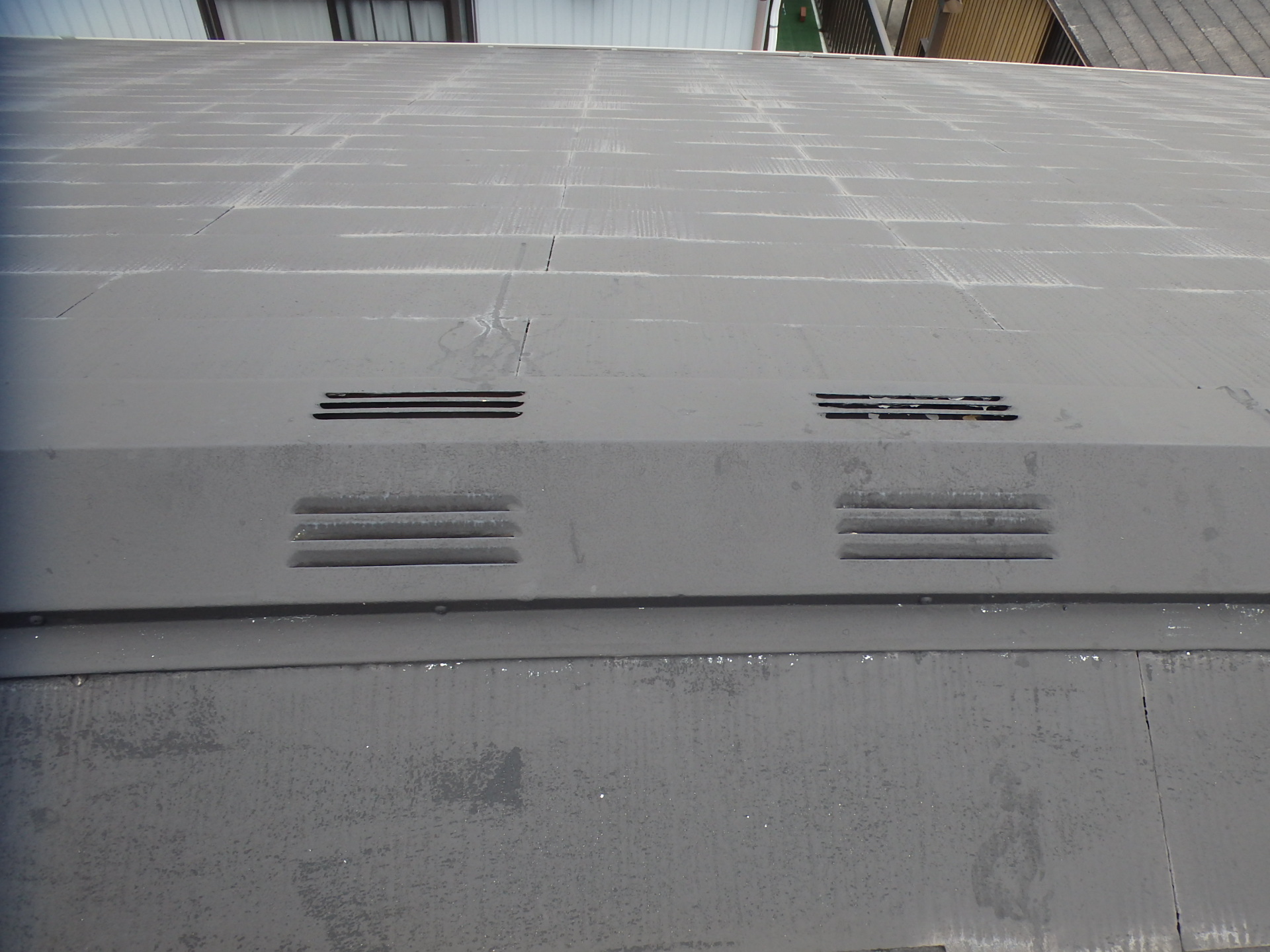 四日市市のスレート屋根の棟板金は換気棟