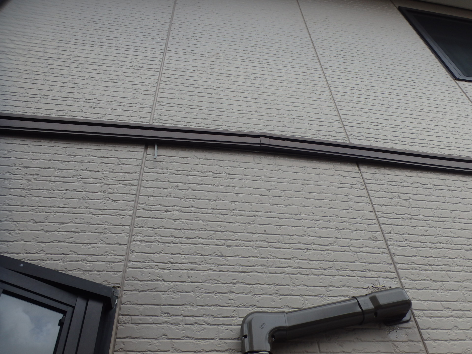 四日市市の外壁の幕板歪み