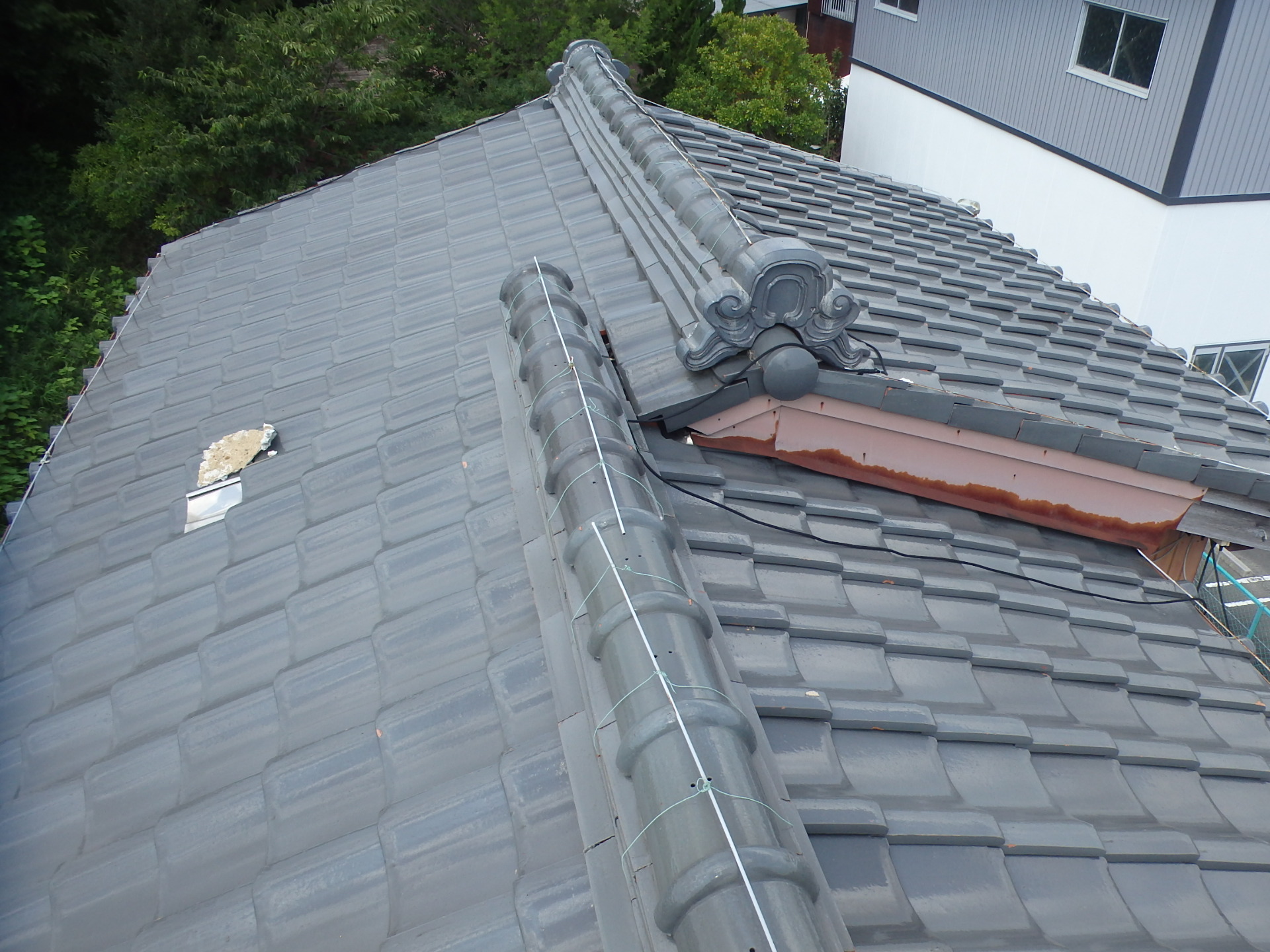 二階瓦屋根の劣化状況