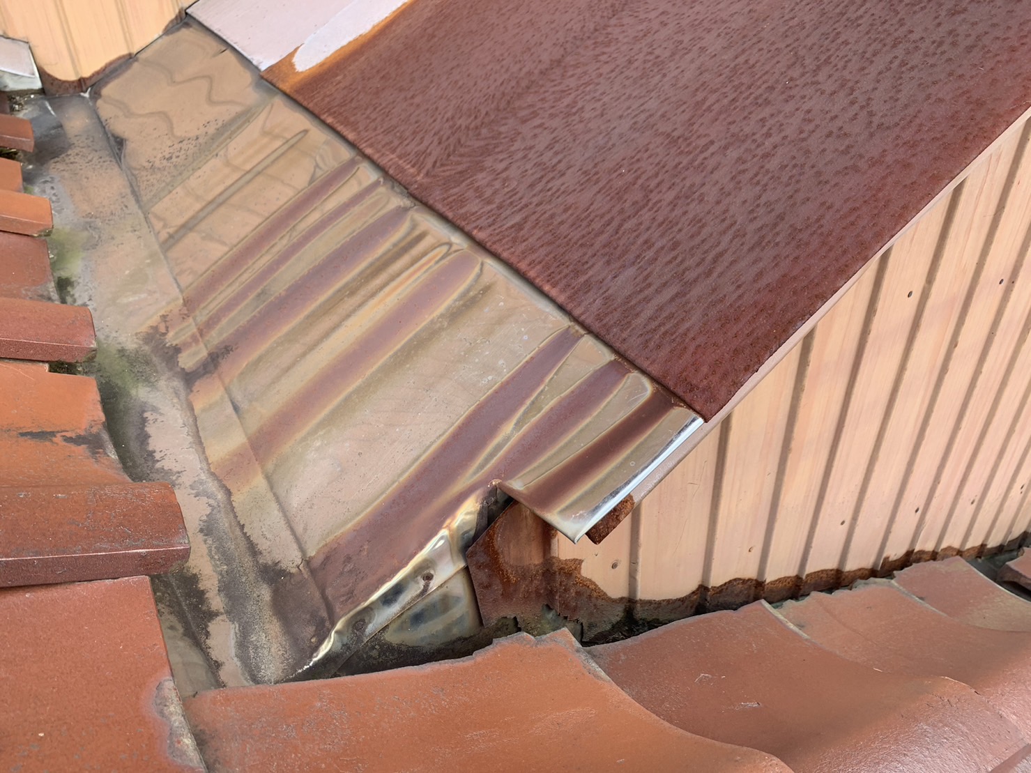 古民家水切り板金劣化状況