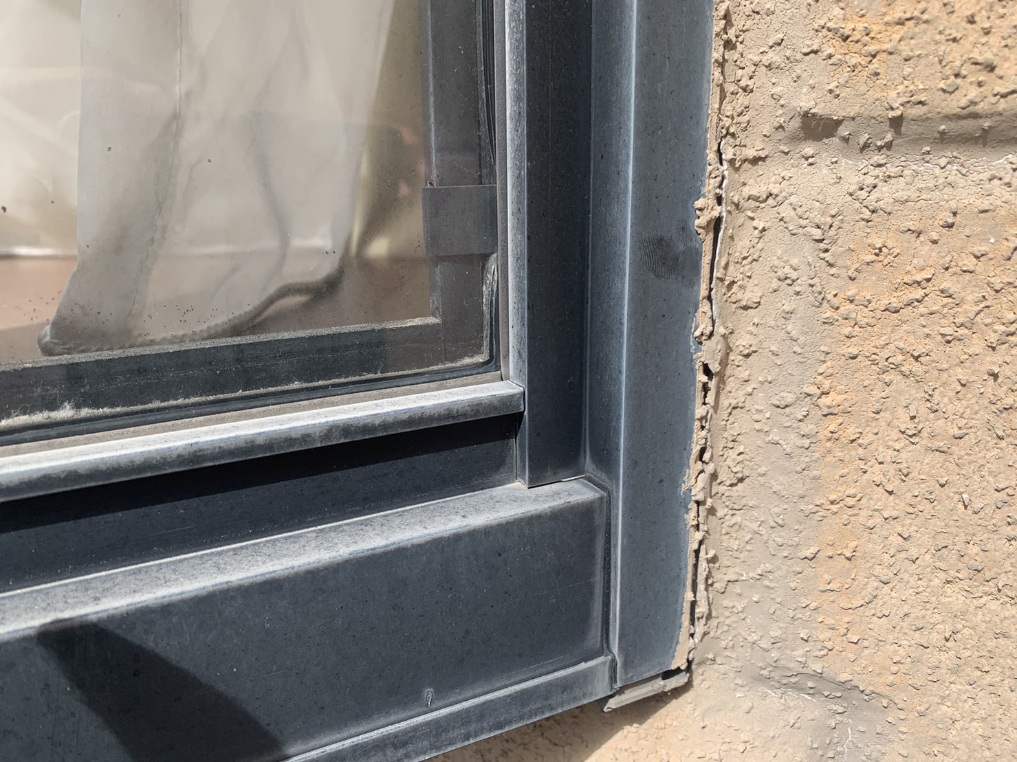 四日市市のお宅雨漏れ窓枠(サッシ)の確認