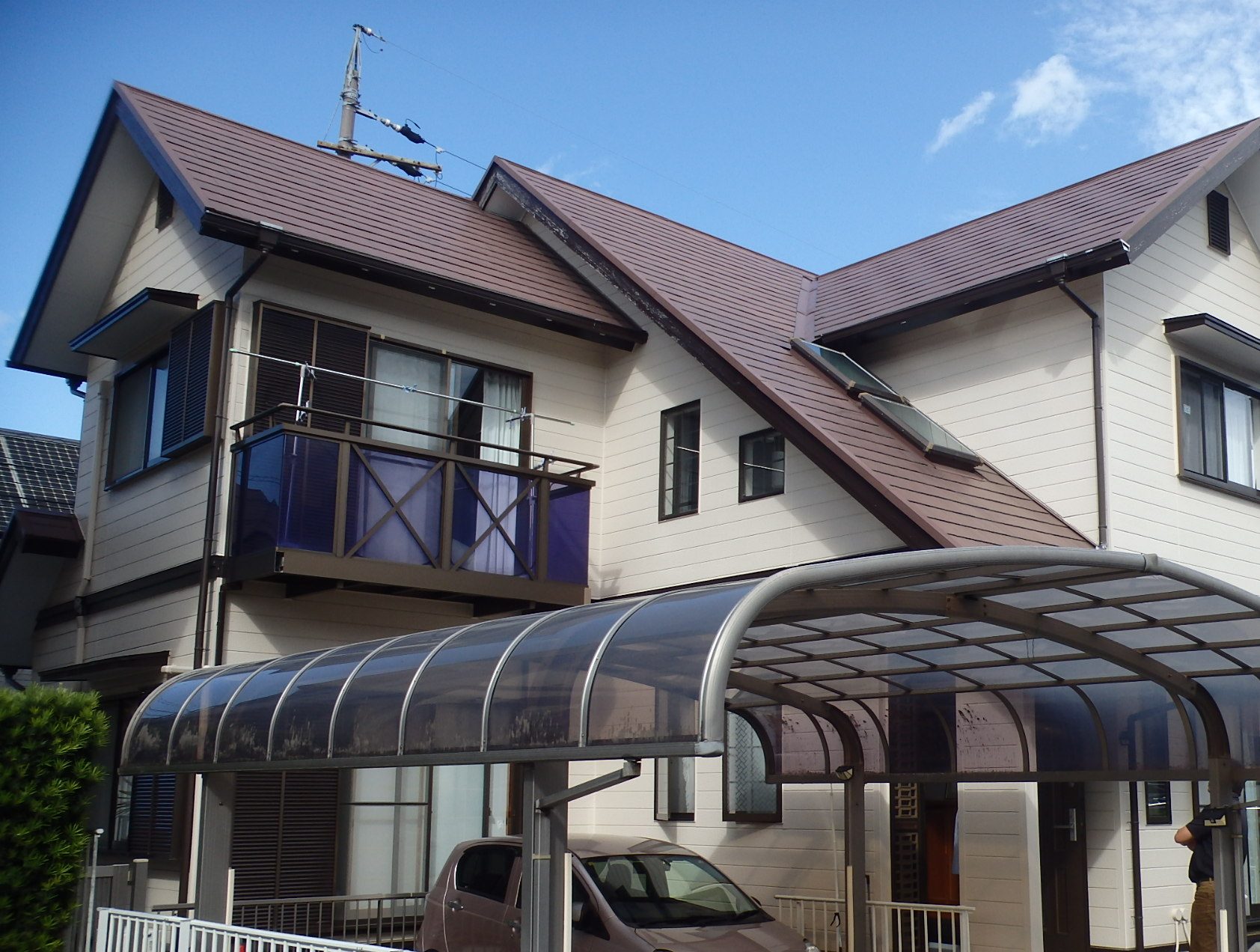 天窓(トップライト)の屋根が急勾配