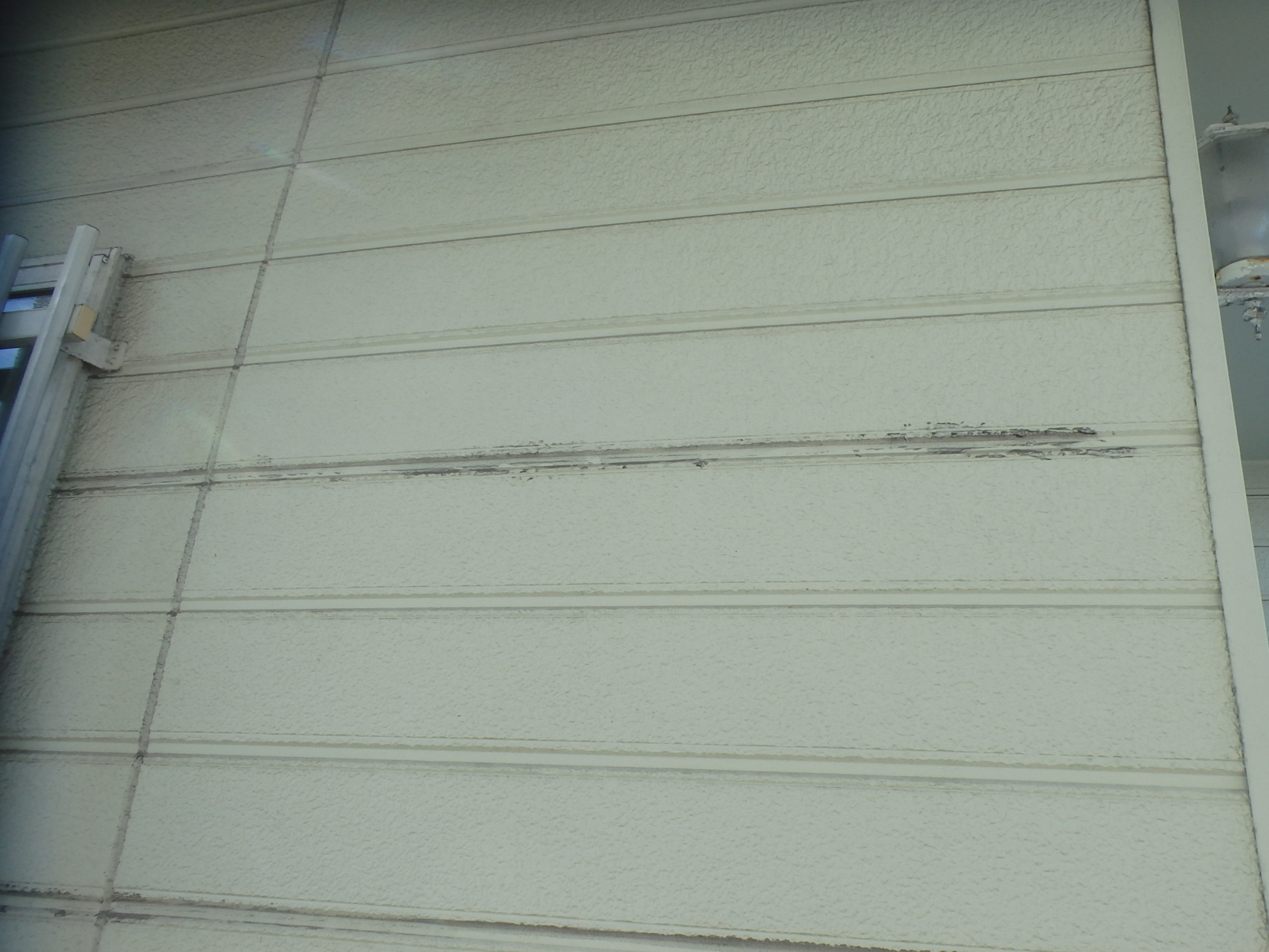 桑名市のお宅の外壁目地劣化状況