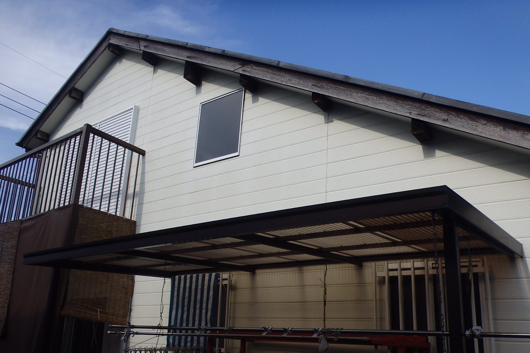 桑名市の招き屋根の全景